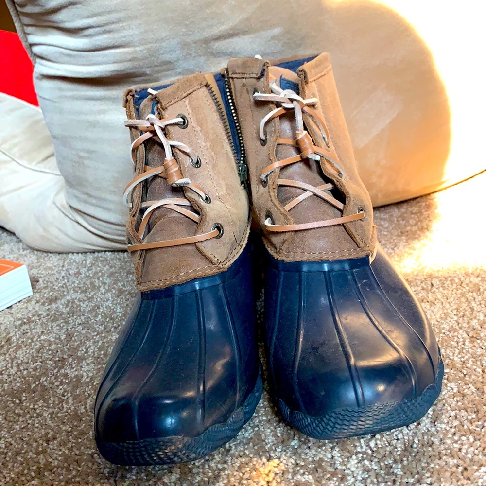 Sperry duck boots, brown/blue, size 9
